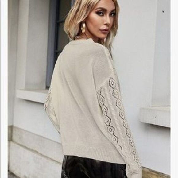 NEW Lace Splice Pullover Sweater Top - Picture 3 of 5